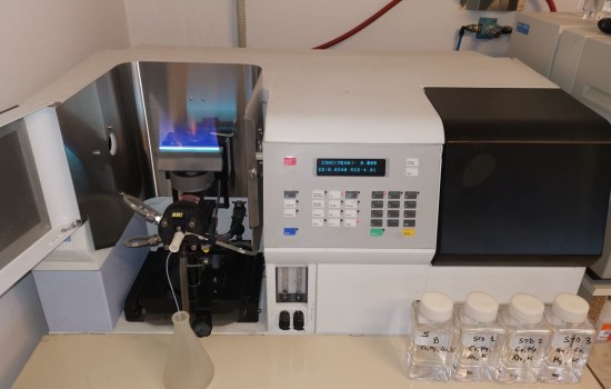 Spettrofotometro di assorbimento atomico Perkin Elmer AAnalyst 100 s/n 040S9070510